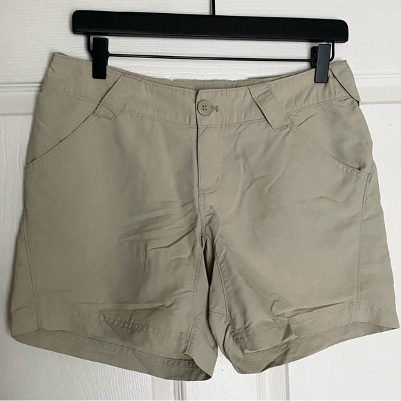 Columbia Women’s PFG Tan Outdoor Shorts Size Small - Picture 5 of 9